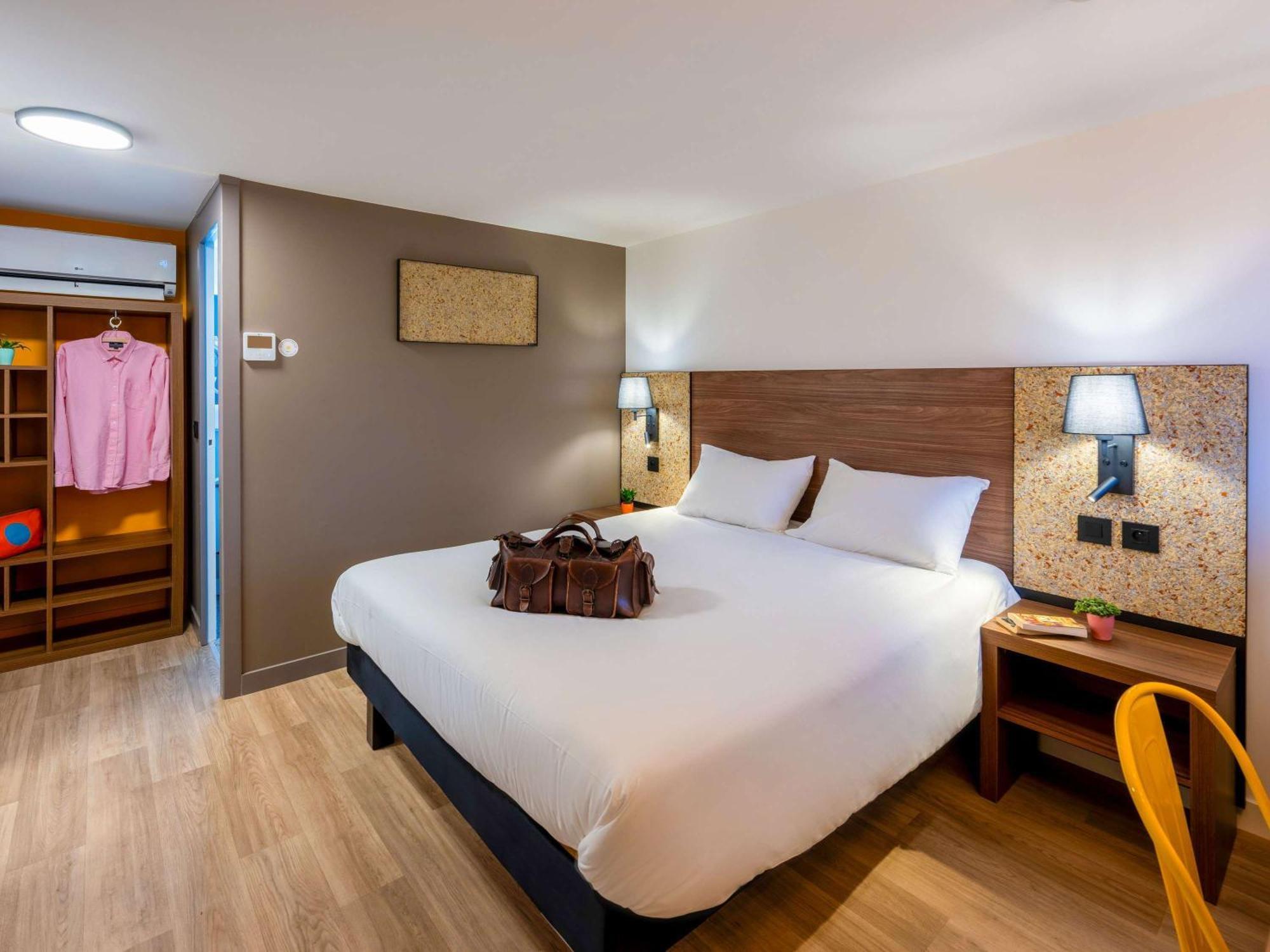 Greet Hotel Châtellerault Dış mekan fotoğraf