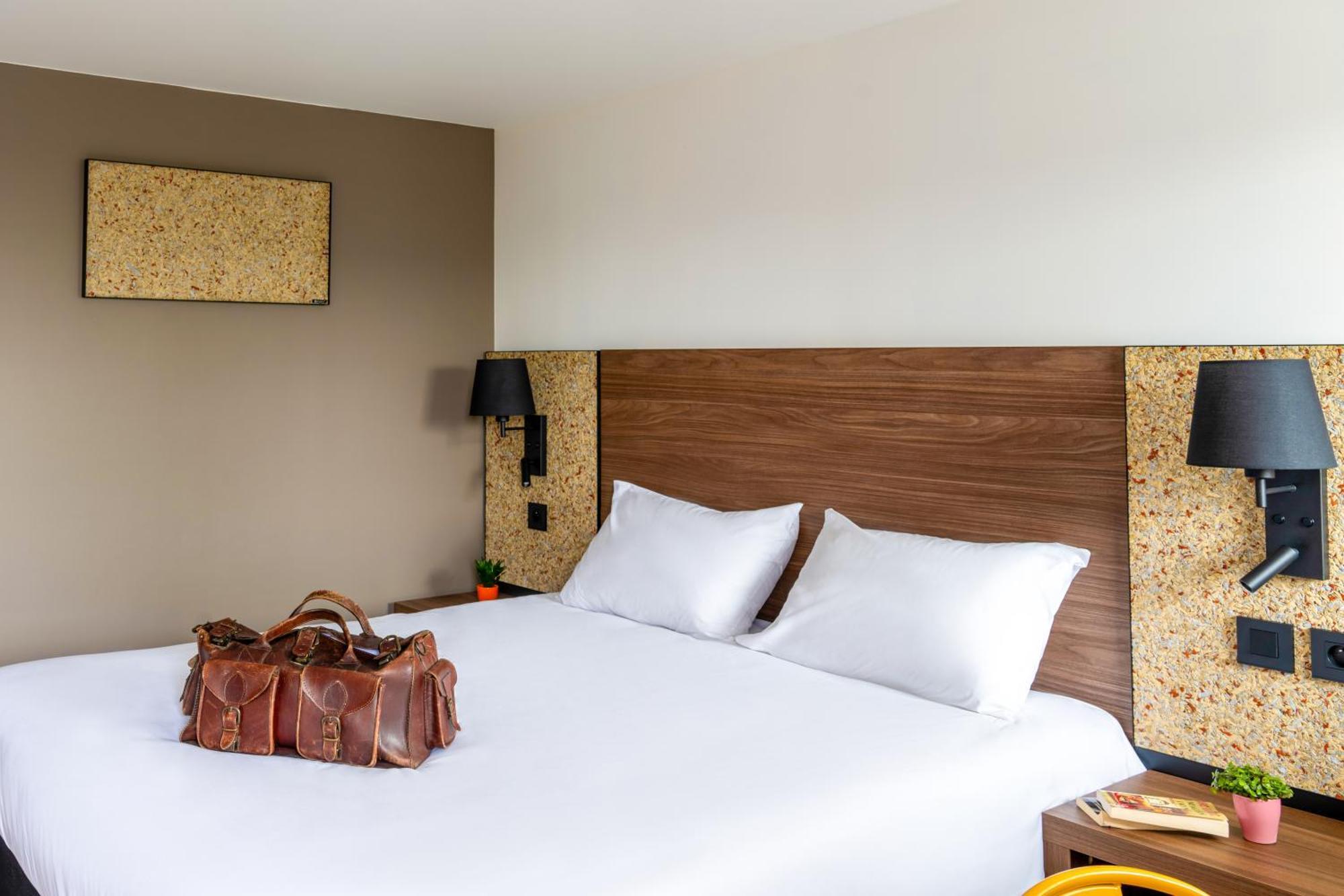 Greet Hotel Châtellerault Dış mekan fotoğraf