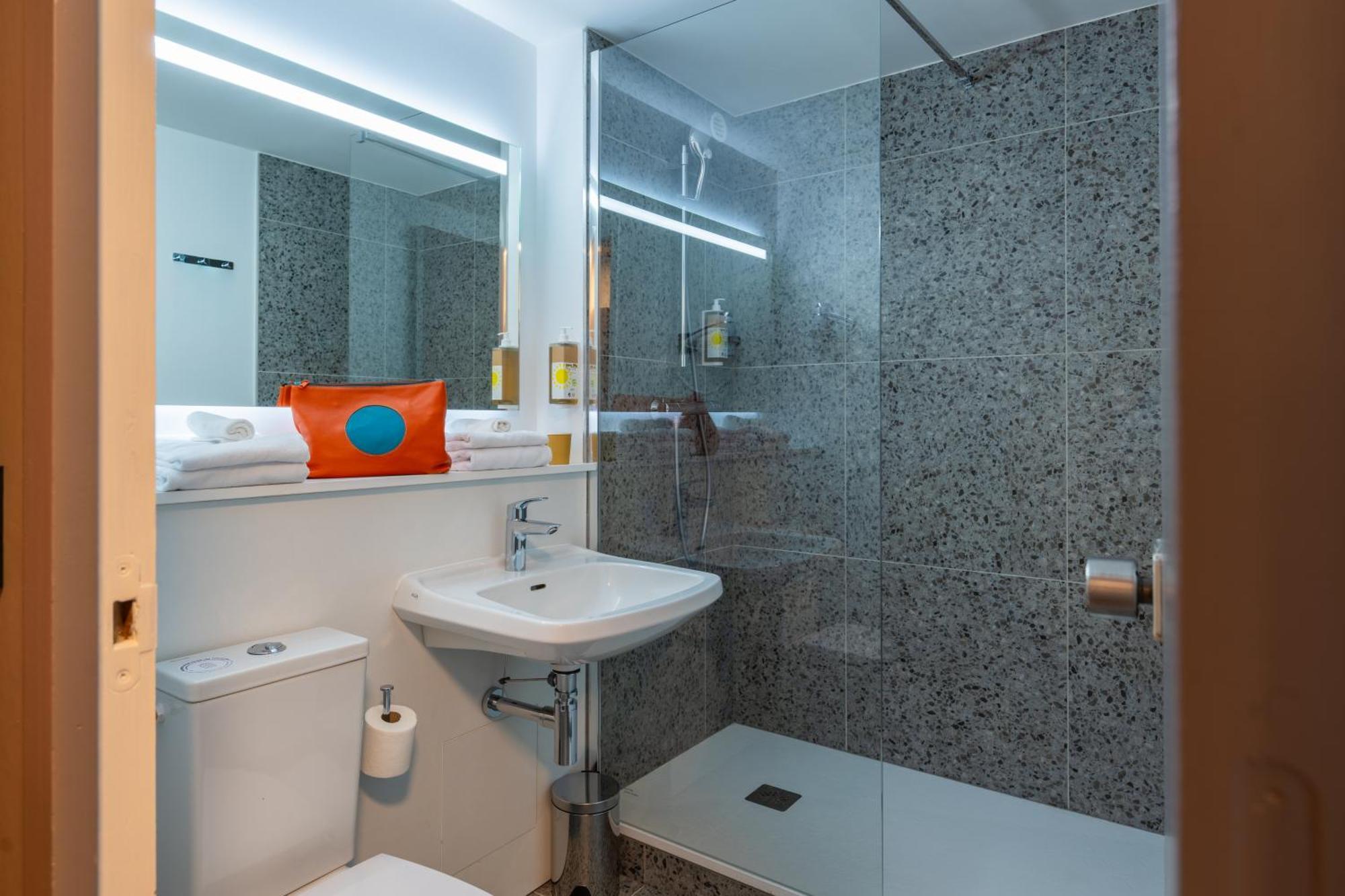 Greet Hotel Châtellerault Dış mekan fotoğraf
