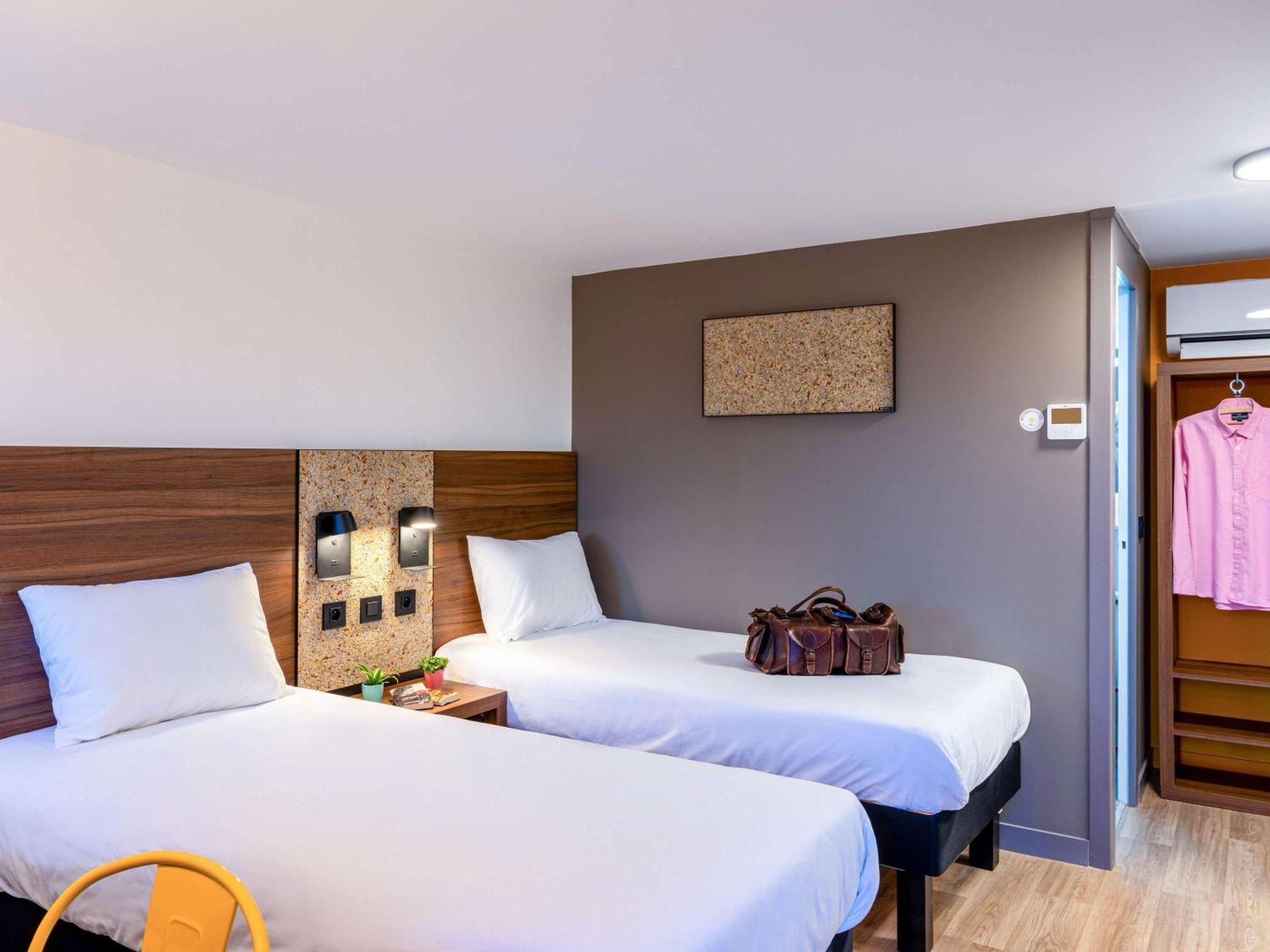 Greet Hotel Châtellerault Dış mekan fotoğraf